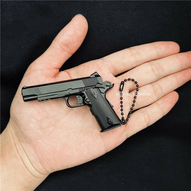 t111 2022 High Quality Metal Pistol Gun Miniature Model 1:3 Beretta 92F Colt 1911 Glock 17 Keychain Men's and Women's Birthday Gifts dev2-aff.