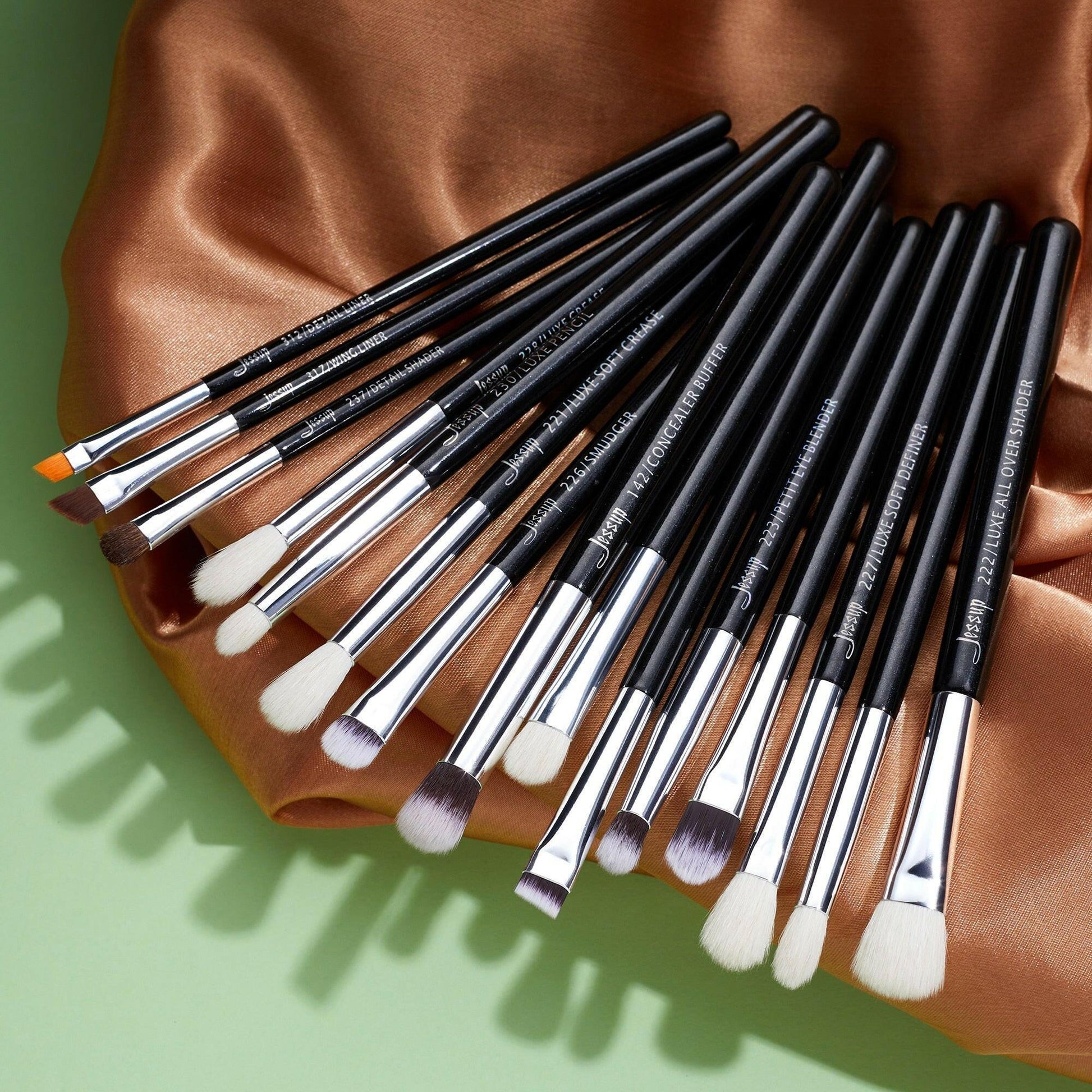 wtf Jessup Eye Makeup Brushes Set 15pcs Precise Eyeshadow Brush Eyebrow EyeLiner Blending Concealer Natural Synthetic Black T177.